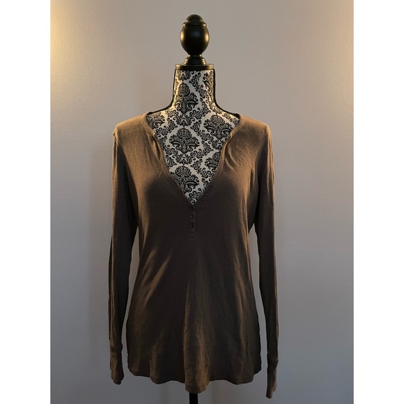 GAP dark grey vneck henley - Picture 1 of 4